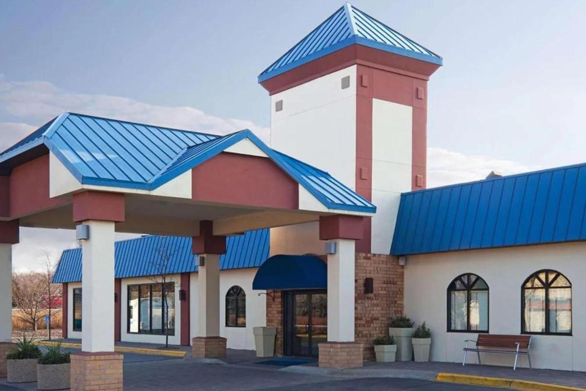 Blue Way Inn Eagan Extended Stay Exterior photo